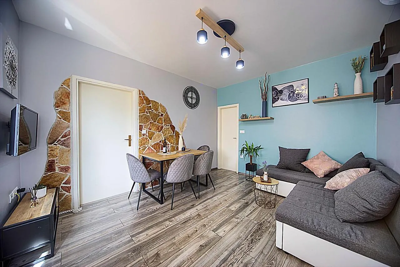 Apartment Korado Pula